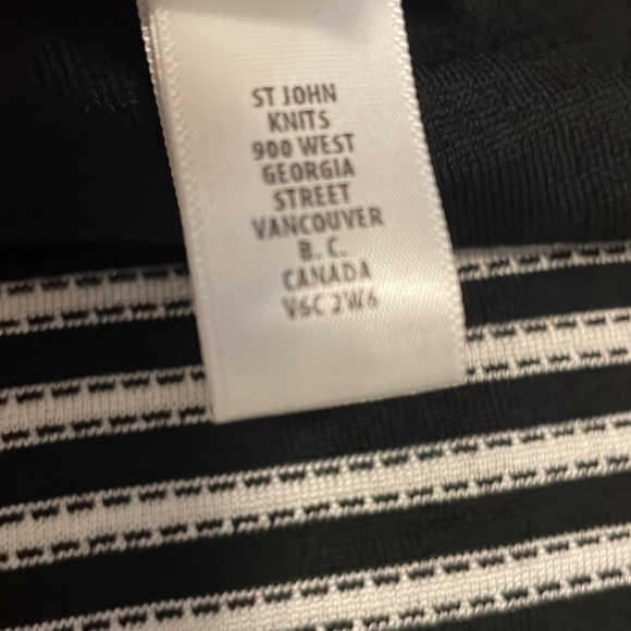 St. John Striped Rayon/Wool Sleeveless Top - Picture 6 of 7